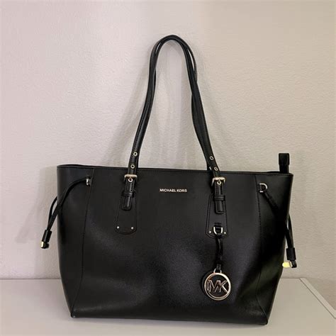 michael kors voyager braun|Voyager Medium Crossgrain Leather Tote Bag .